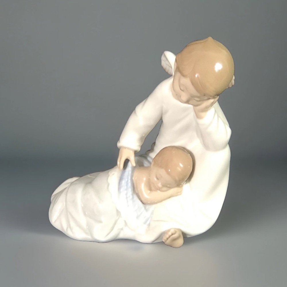 Lladro My Guardian Angel 06961 Blue Figurine